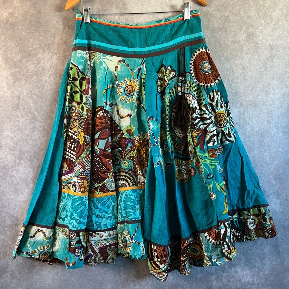 Julie G. Artsy Full Circle Womens Skirt Size Medium Teal Blue w/ Floral & Tassel